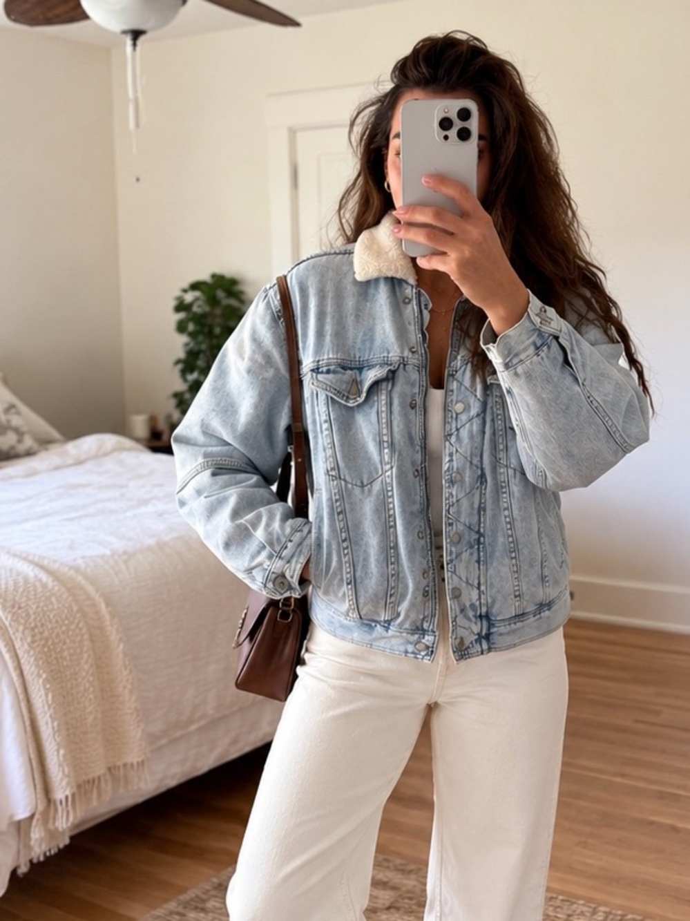 American Eagle Sherpa Lined Denim Trucker Jacket Light Wash S